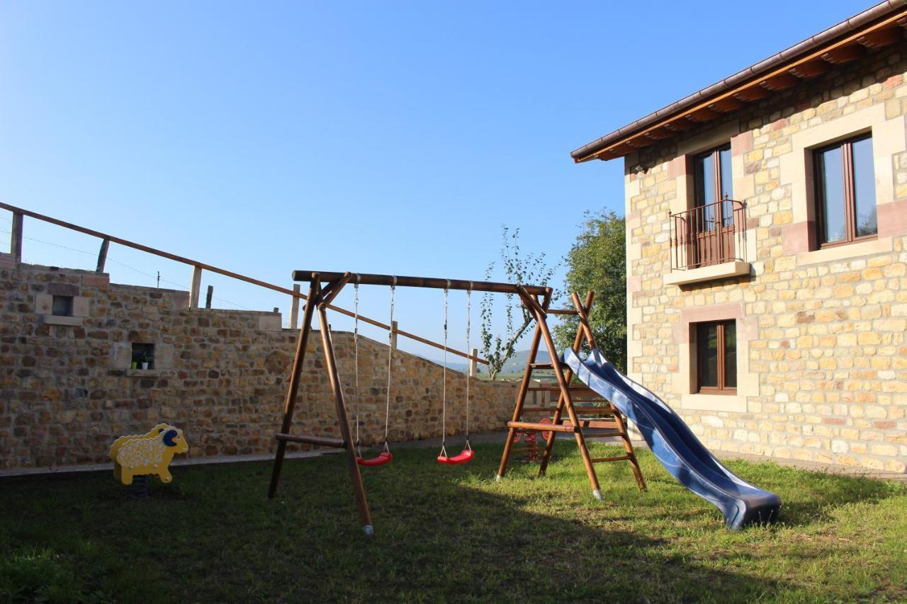 Cabaña De La Abuela De Selaya Exterior foto
